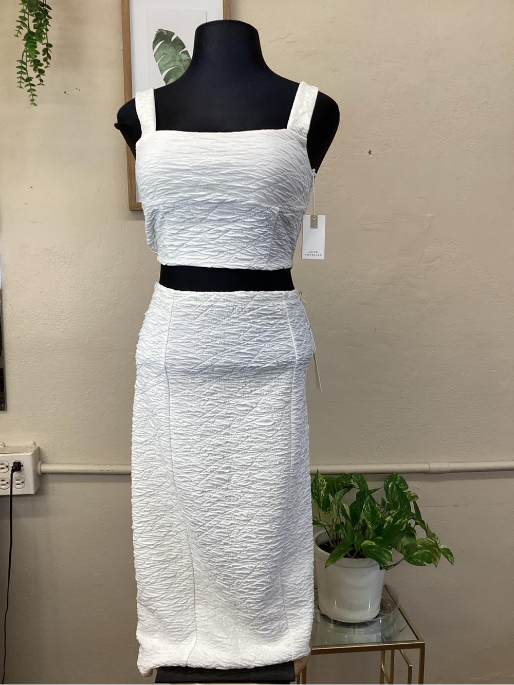 Good American White Textured Midi Skirt Set